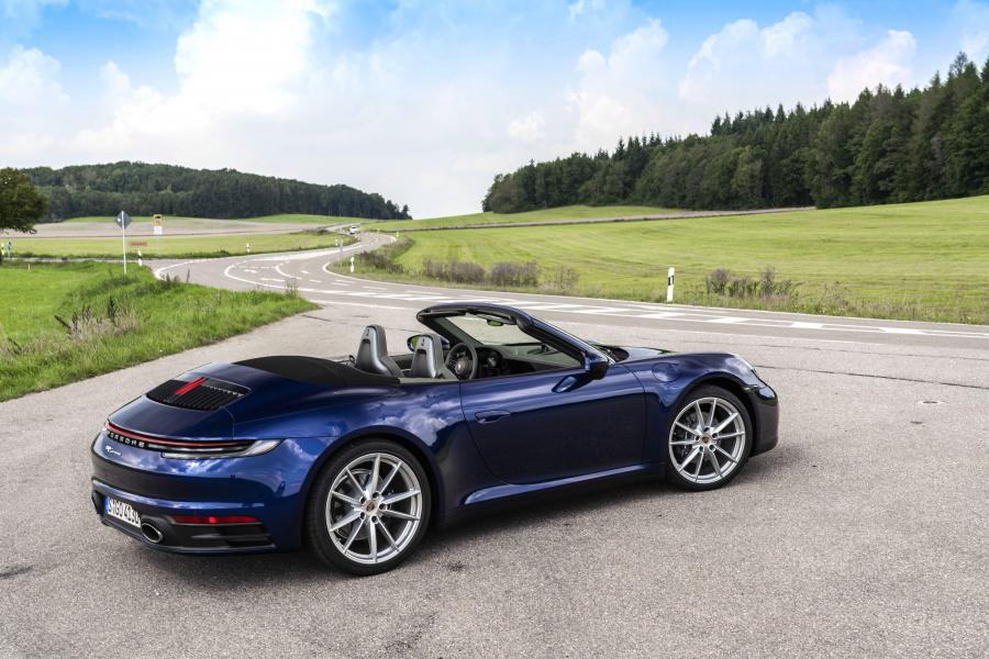  Porsche 911 Carrera Cabriolet (992) 2019 года  (WW) (фото 30 из 62)